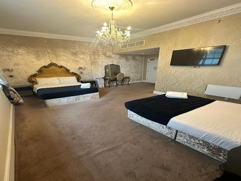 White Star Line Hotel image