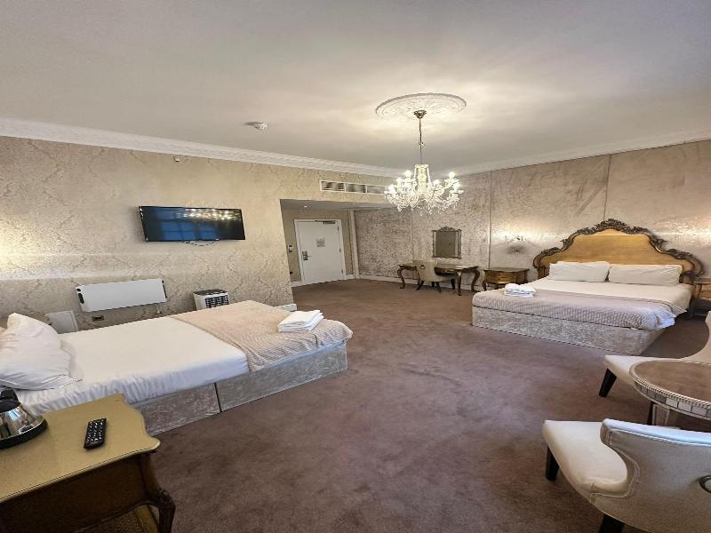 White Star Line Hotel image