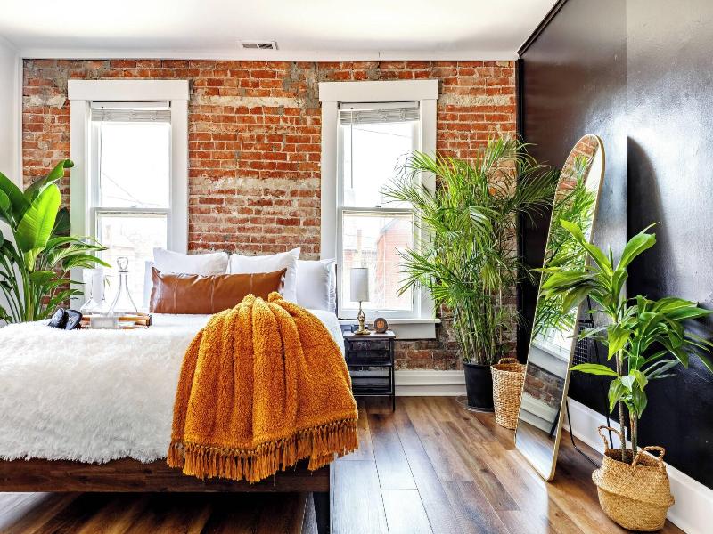 Jungle House Historic Lofts Â€“ German Village image