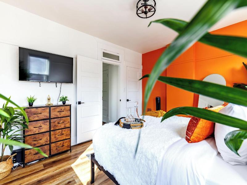 Jungle House Historic Lofts Â€“ German Village image