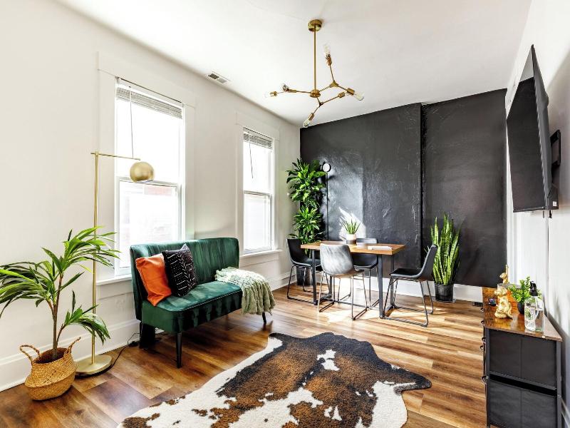 Jungle House Historic Lofts Â€“ German Village image