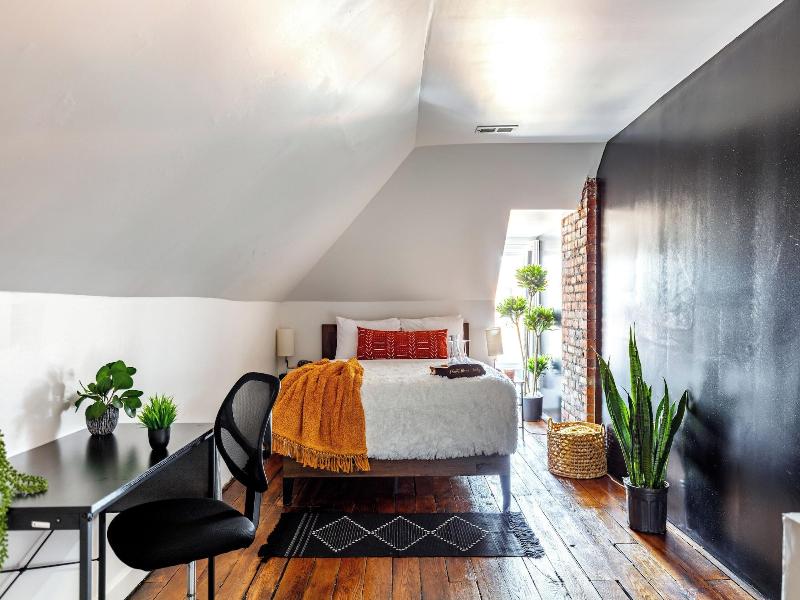 Jungle House Historic Lofts Â€“ German Village image