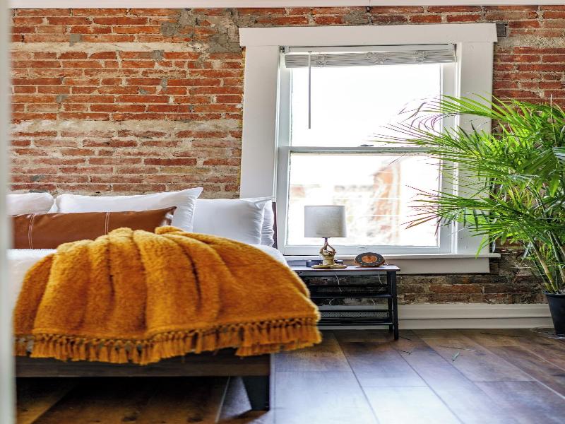 Jungle House Historic Lofts Â€“ German Village image