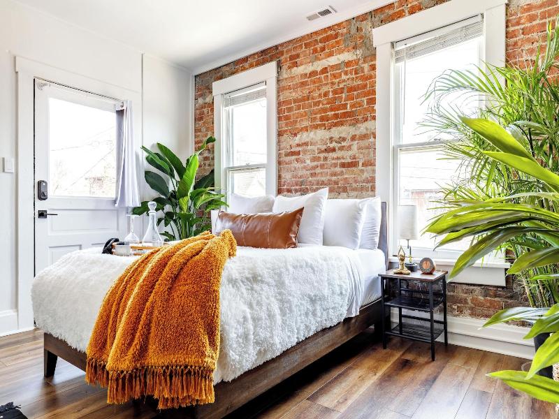 Jungle House Historic Lofts Â€“ German Village image