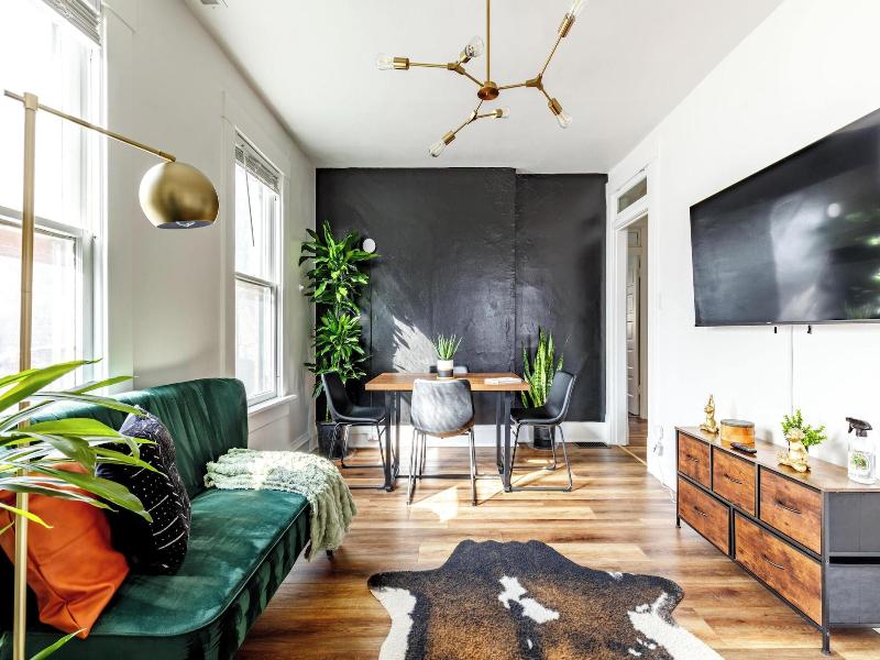 Jungle House Historic Lofts Â€“ German Village image