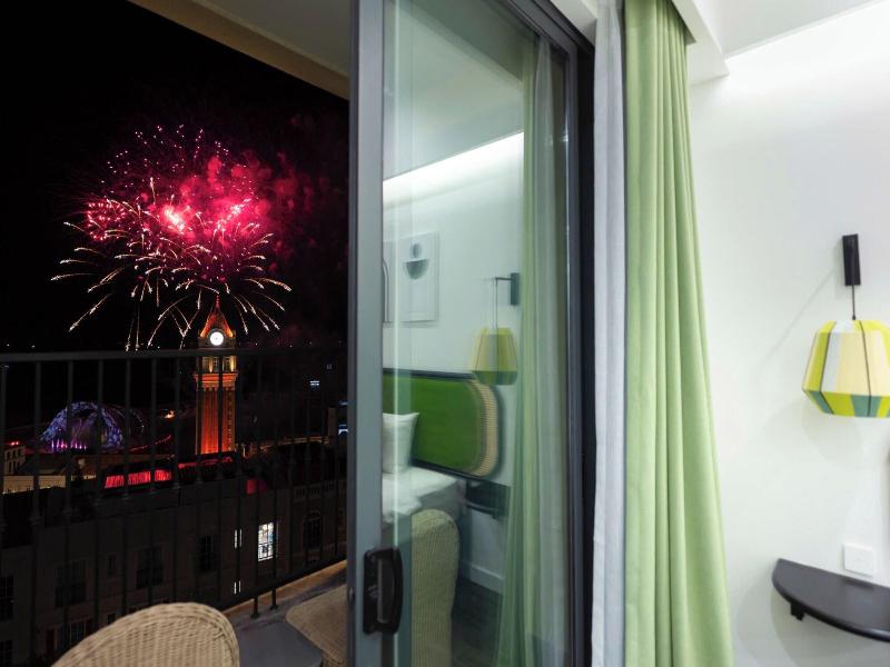 Capella Apartment Fireworks & Ocean View image