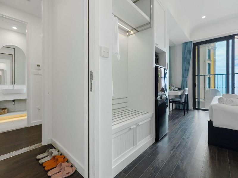 Capella Apartment Fireworks & Ocean View image