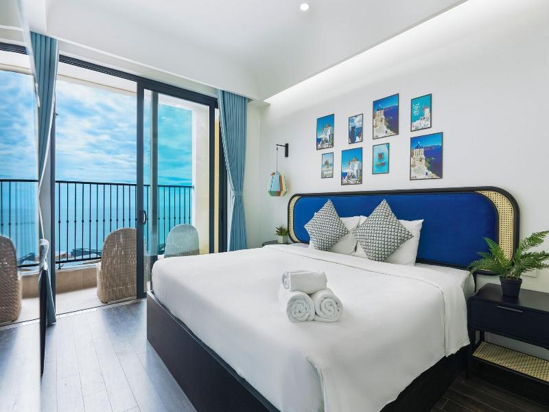 Capella Apartment Fireworks & Ocean View image