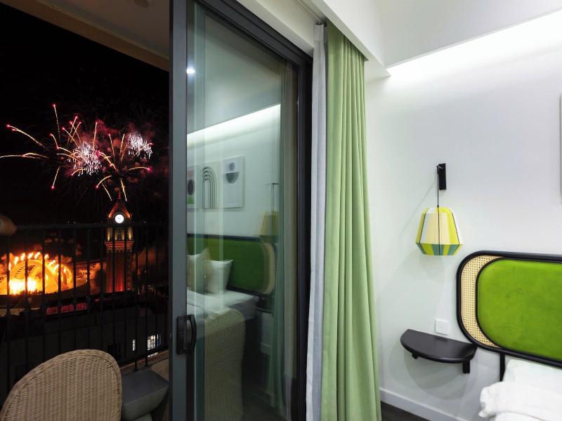 Capella Apartment Fireworks & Ocean View image