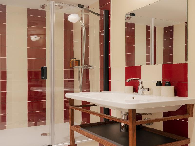 Edgar Suites Levallois - Anatole France image