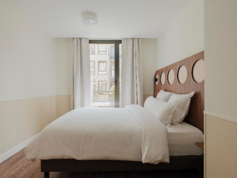 Edgar Suites Levallois - Anatole France image
