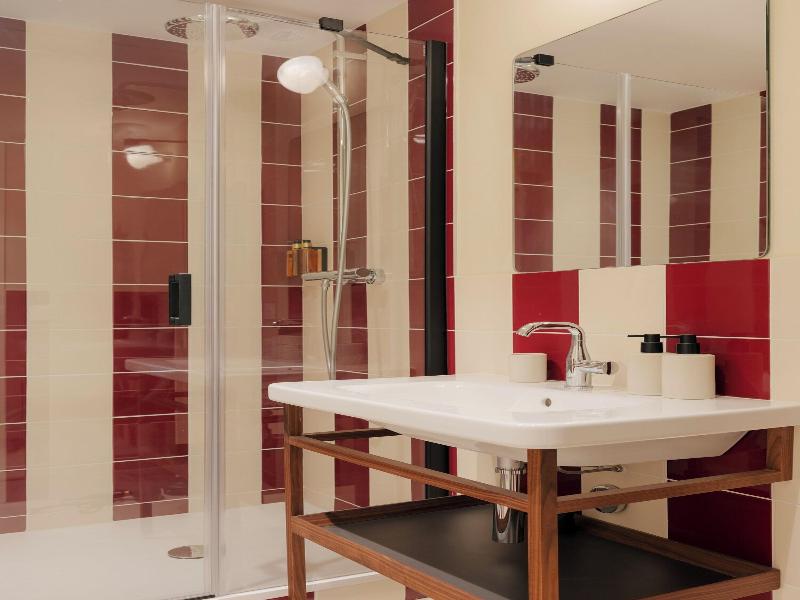 Edgar Suites Levallois - Anatole France image