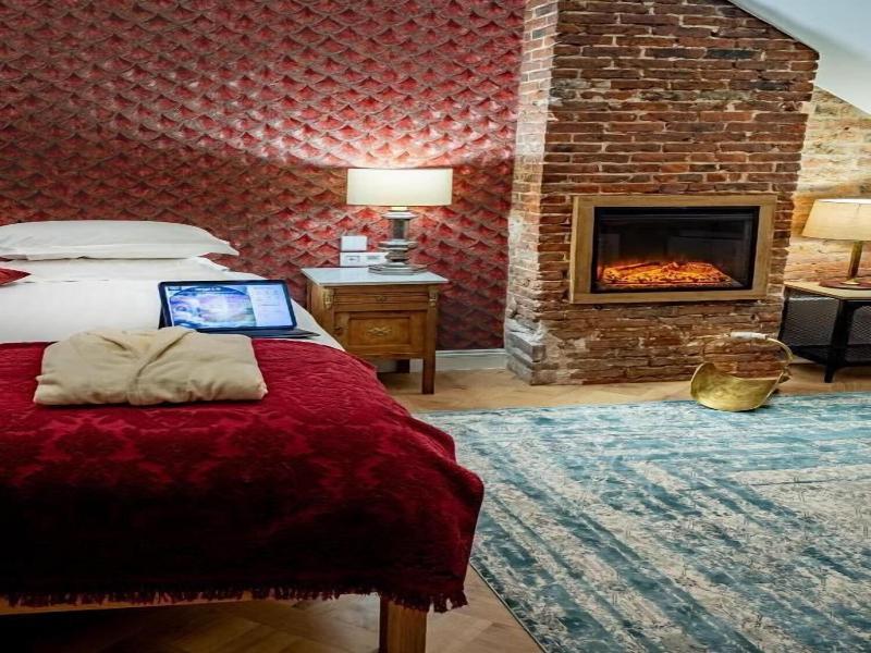 The Lovelace Residence image