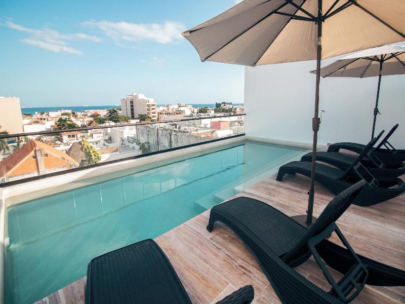 B10 Distinctive Hotel image