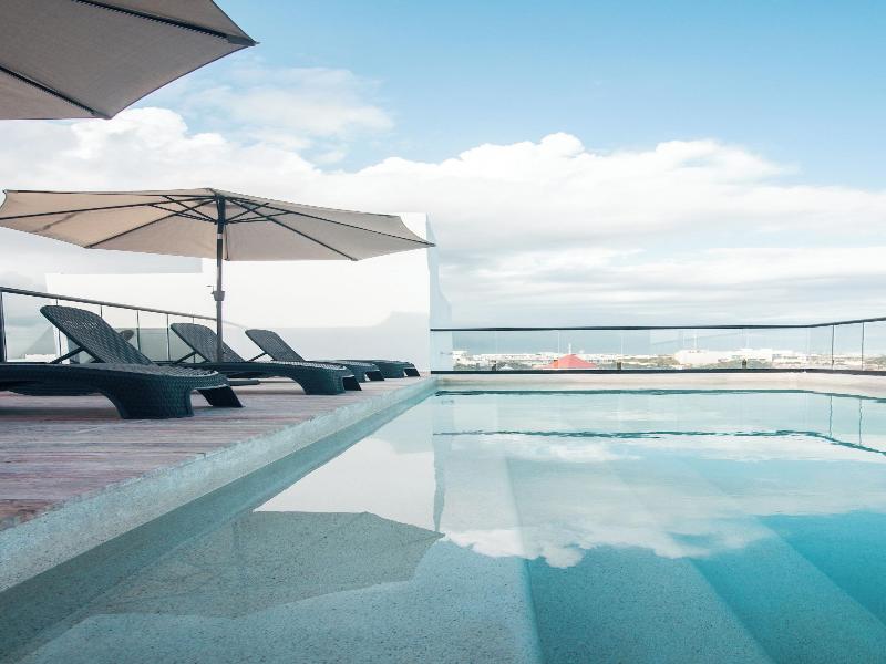 B10 Distinctive Hotel image