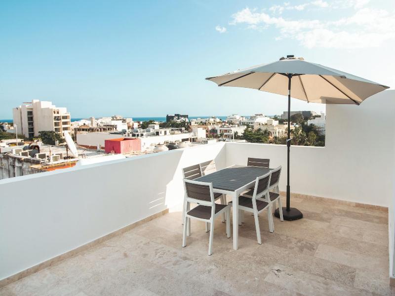 B10 Distinctive Hotel image