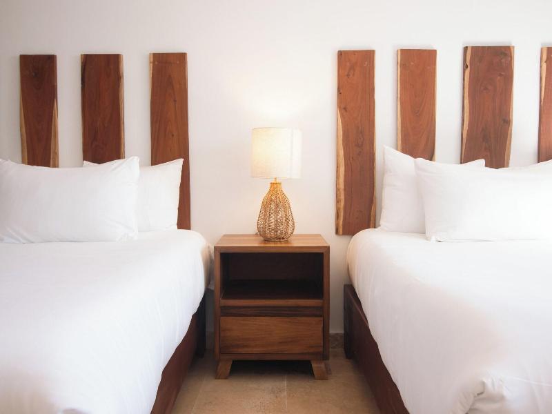 B10 Distinctive Hotel image