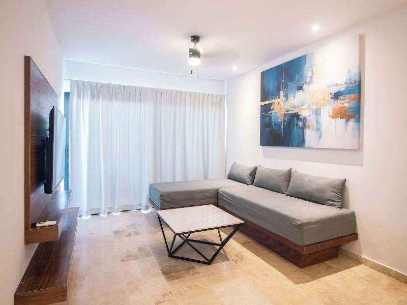 B10 Distinctive Hotel image
