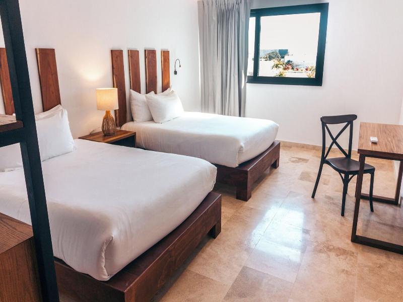 B10 Distinctive Hotel image
