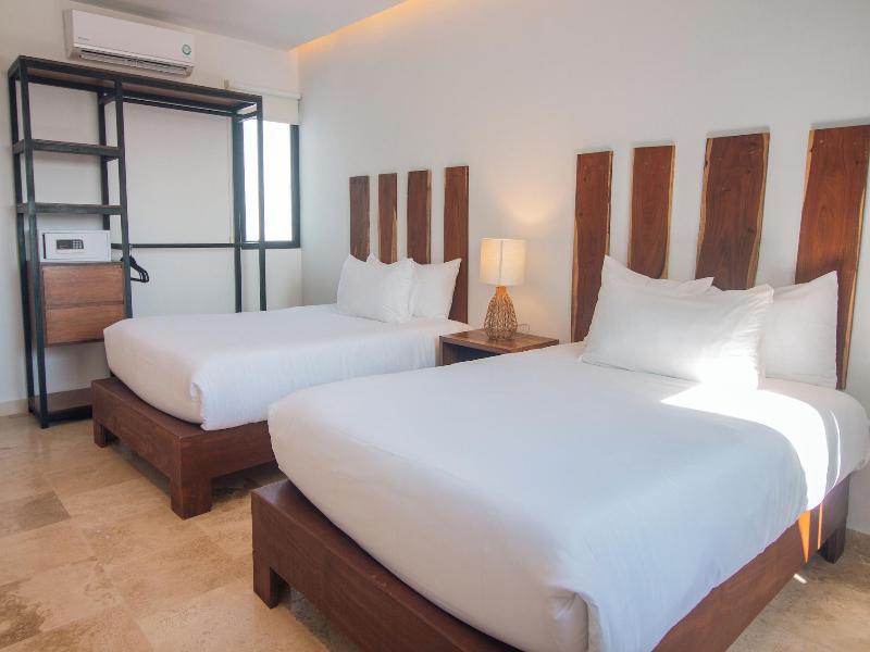 B10 Distinctive Hotel image