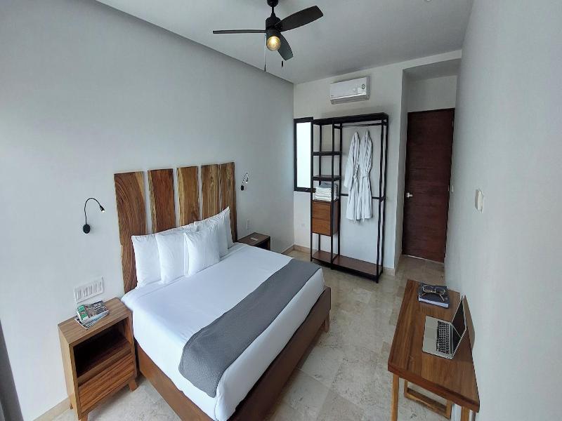 B10 Distinctive Hotel image