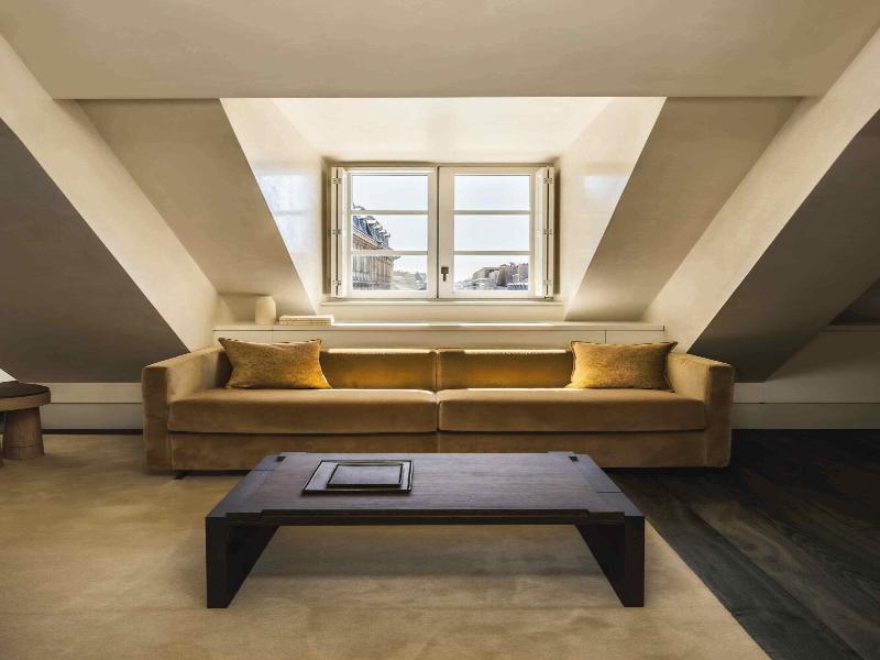 Mondovi Luxury Suites image