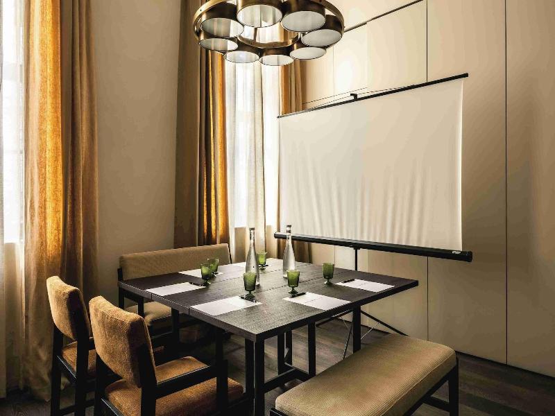Mondovi Luxury Suites image