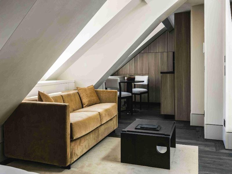 Mondovi Luxury Suites image