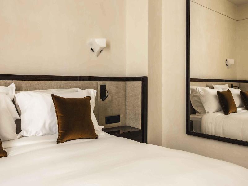 Mondovi Luxury Suites image