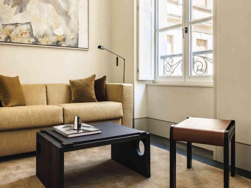 Mondovi Luxury Suites image