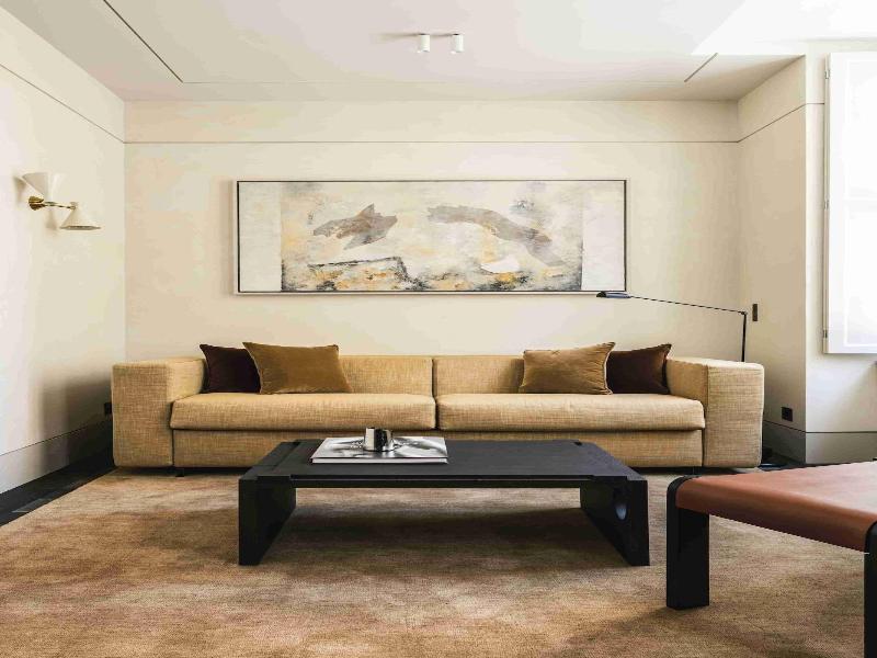 Mondovi Luxury Suites image