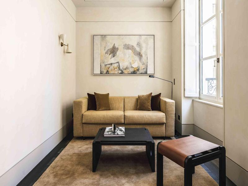Mondovi Luxury Suites image