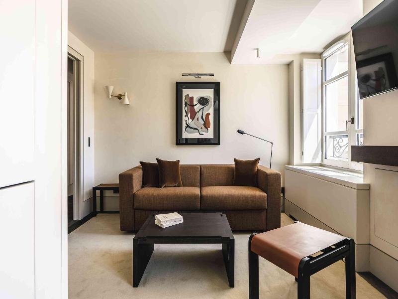 Mondovi Luxury Suites image