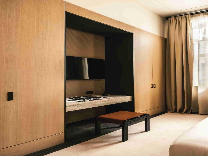 Mondovi Luxury Suites image