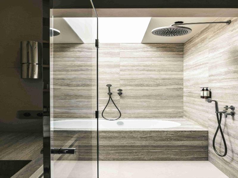 Mondovi Luxury Suites image