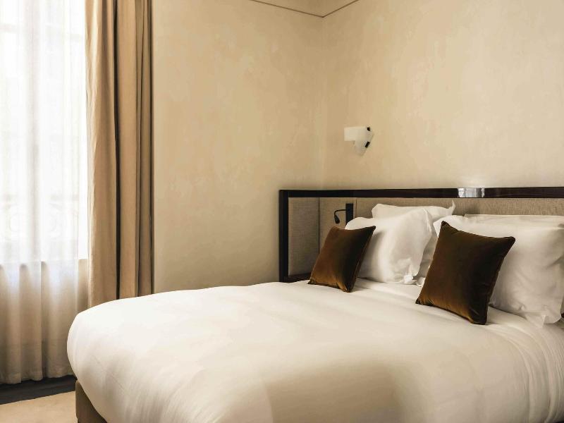Mondovi Luxury Suites image