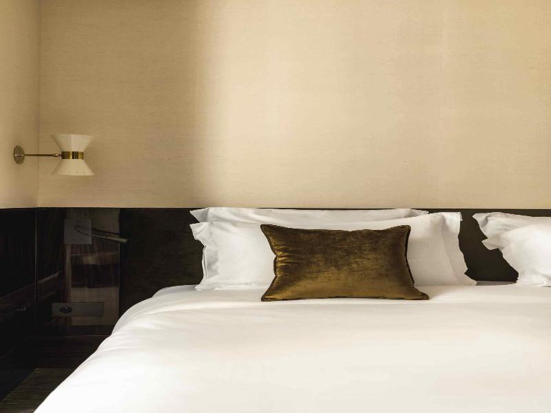 Mondovi Luxury Suites image