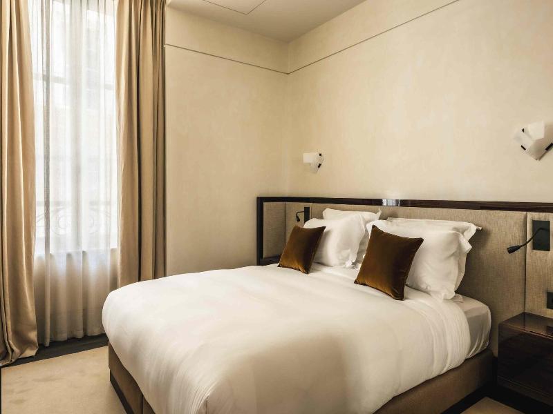 Mondovi Luxury Suites image