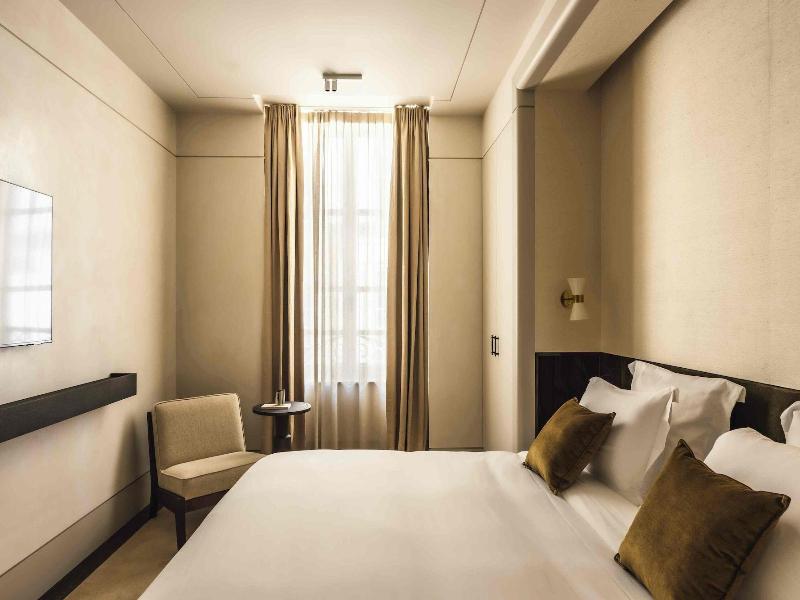 Mondovi Luxury Suites image