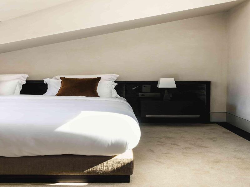 Mondovi Luxury Suites image