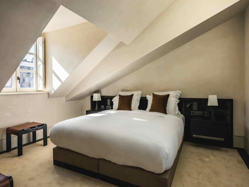 Mondovi Luxury Suites image
