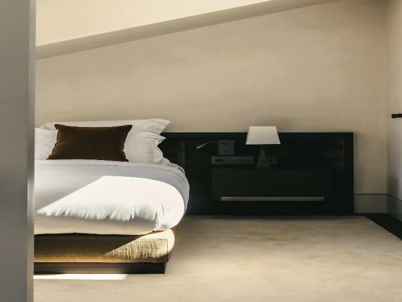Mondovi Luxury Suites image