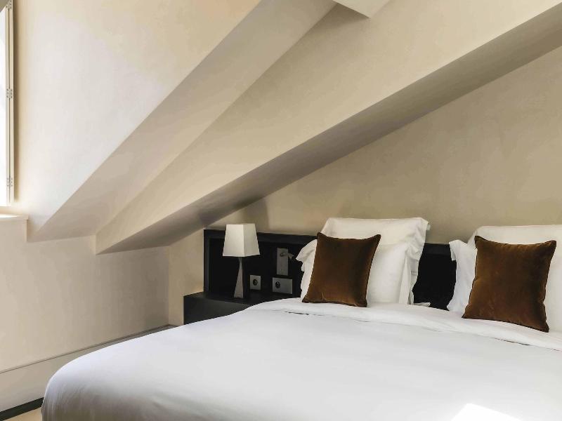 Mondovi Luxury Suites image