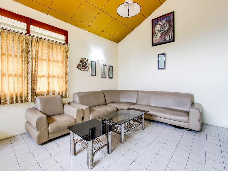Hotel O Asta Guesthouse image