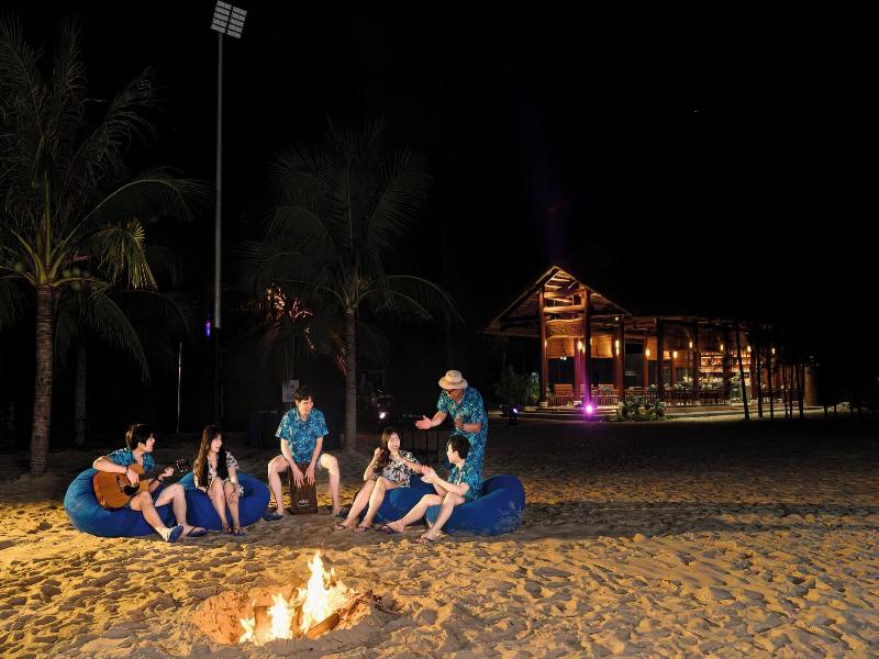 Emerald Ho Tram Resort image