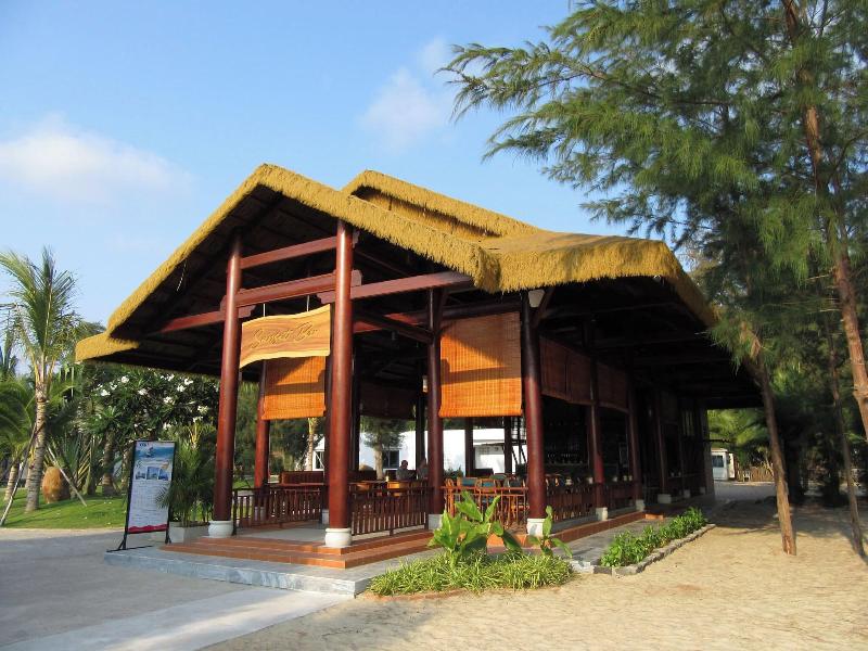 Emerald Ho Tram Resort image