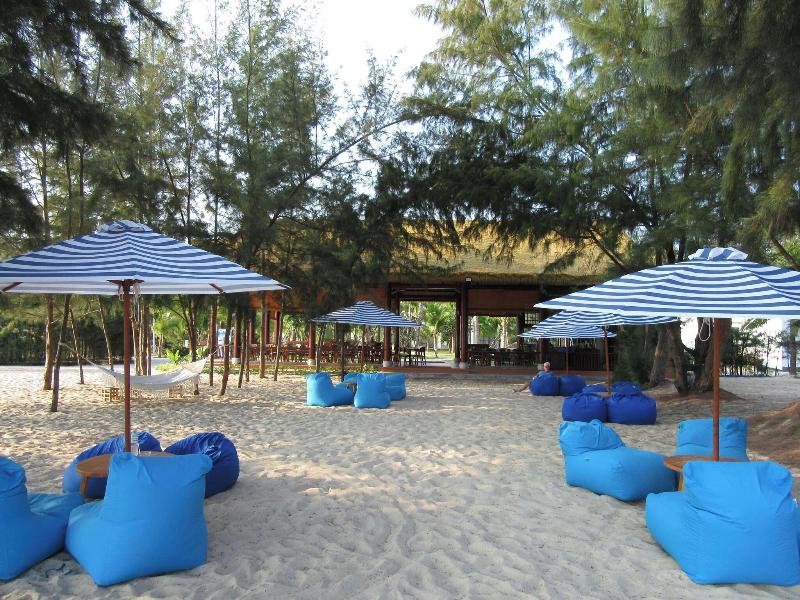 Emerald Ho Tram Resort image