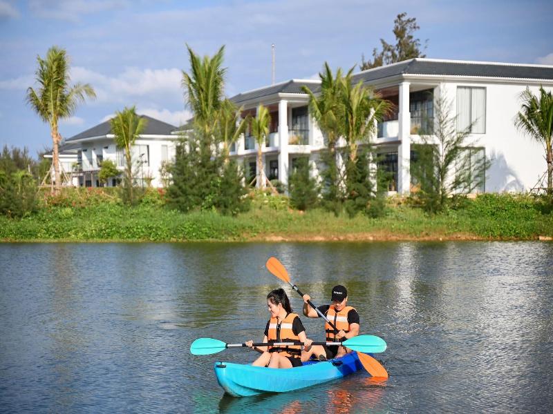 Emerald Ho Tram Resort image