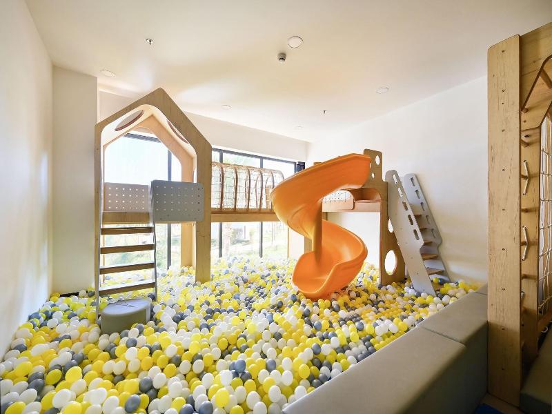 Emerald Ho Tram Resort image