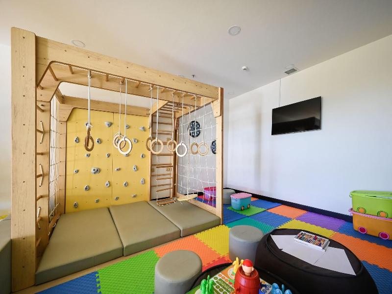 Emerald Ho Tram Resort image